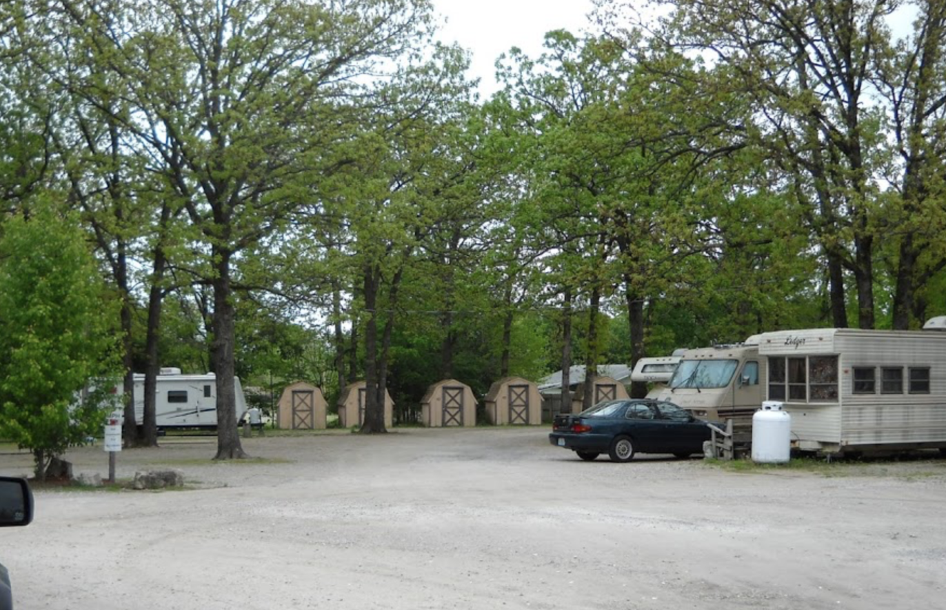 Carson's Country Court 2 Photos Branson, MO RoverPass