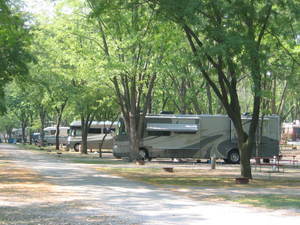 Fish Lake Beach Camping Resort - Volo, IL