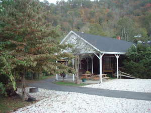 Black Bear Lodge Gilbert Wv 1