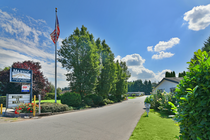 Majestic Mobile Manor And Rv Park Puyallup Wa 3