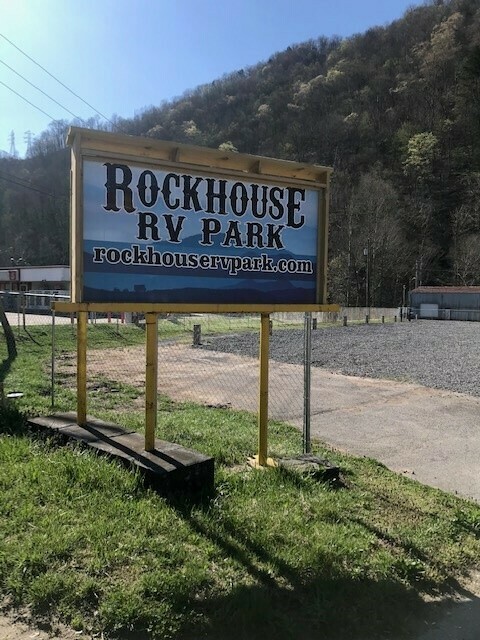 Rockhouse Rv Park Sign