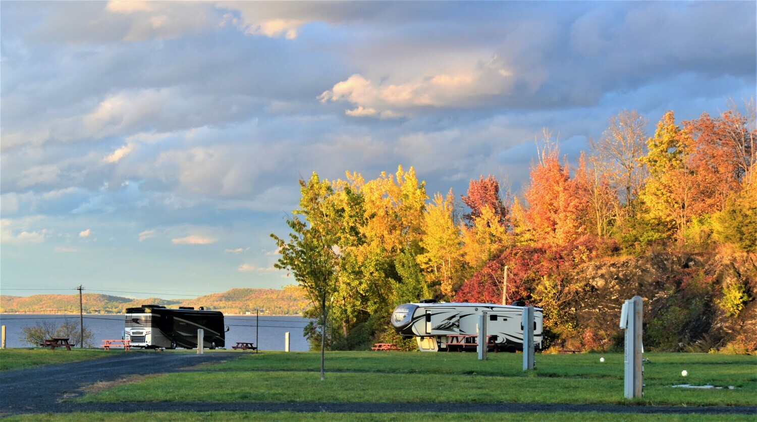 Apple Island Resort 5 Photos, 1 Reviews South Hero, VT RoverPass