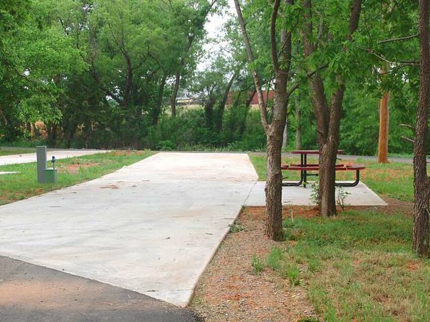 California Road Campground Hinton, WV RoverPass