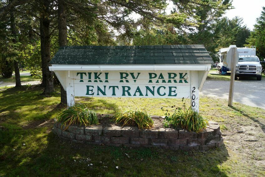Tiki Rv Park   Campground St  Ignace Mi 3
