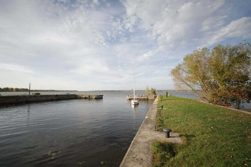 Best 10 Montreal, QC RV Parks & Campgrounds