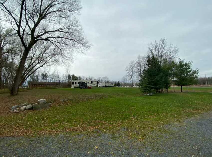 Maples Rv Park Cornwall On 1