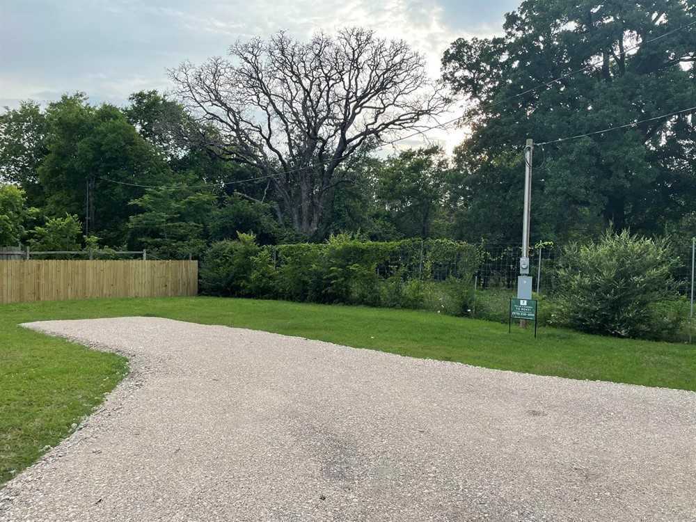 Glen Oaks Ivie Lane 5 Photos College Station, TX RoverPass