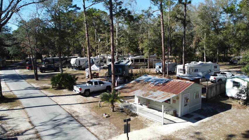 Lucky Charm RV Park - Old Town, FL