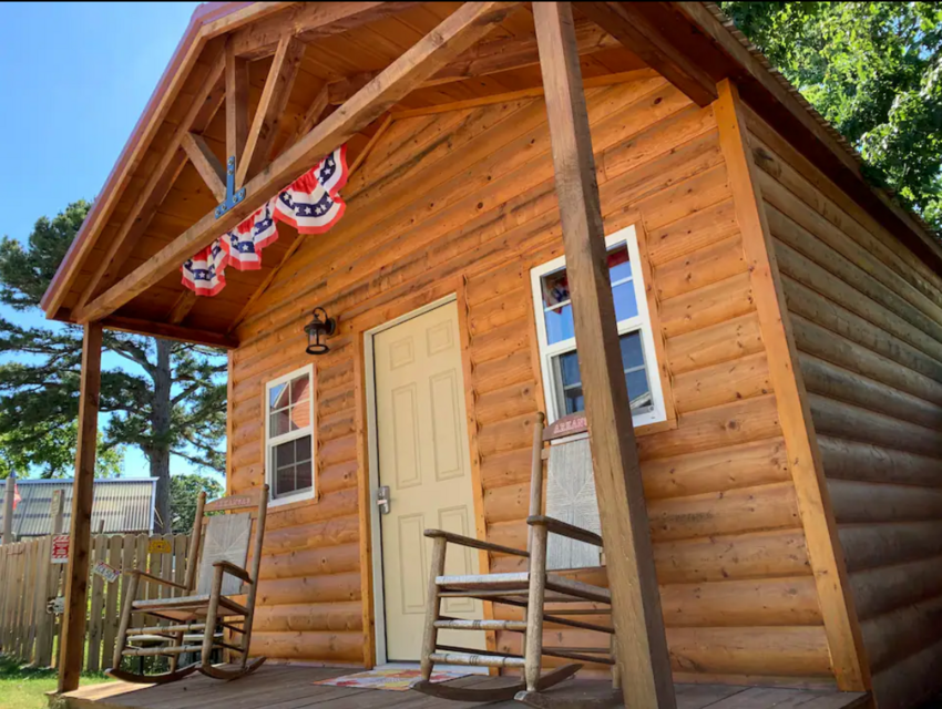 Route 62 Bunkhouse Front