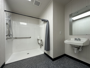 14 Womens Shower 1 Img 3519