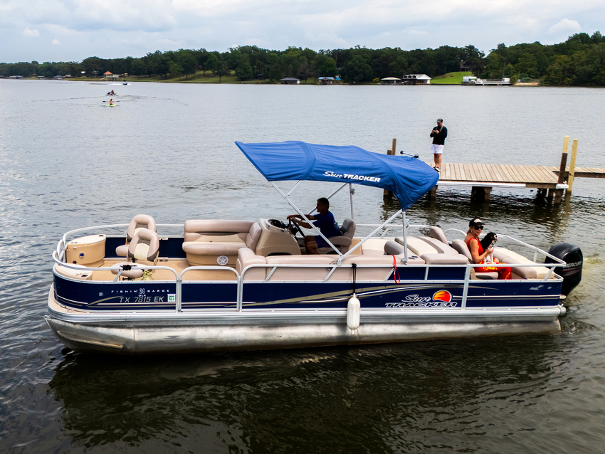 Pontoon Rental Cosmo Sm