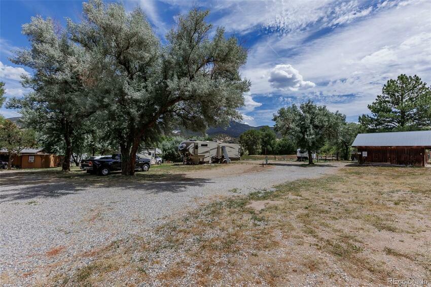 755f12ae102d07eefcbe2d16e3366457 19