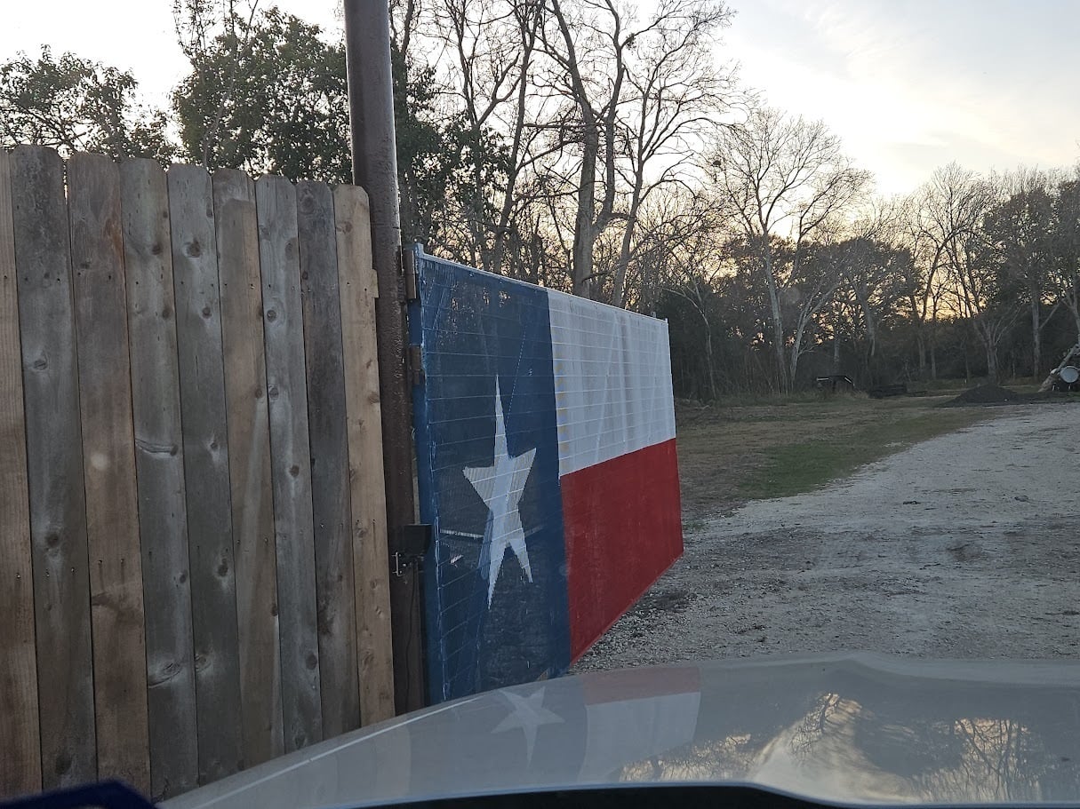 Lawless Landing RV Park RV park in Rosharon, TX (photo 3)