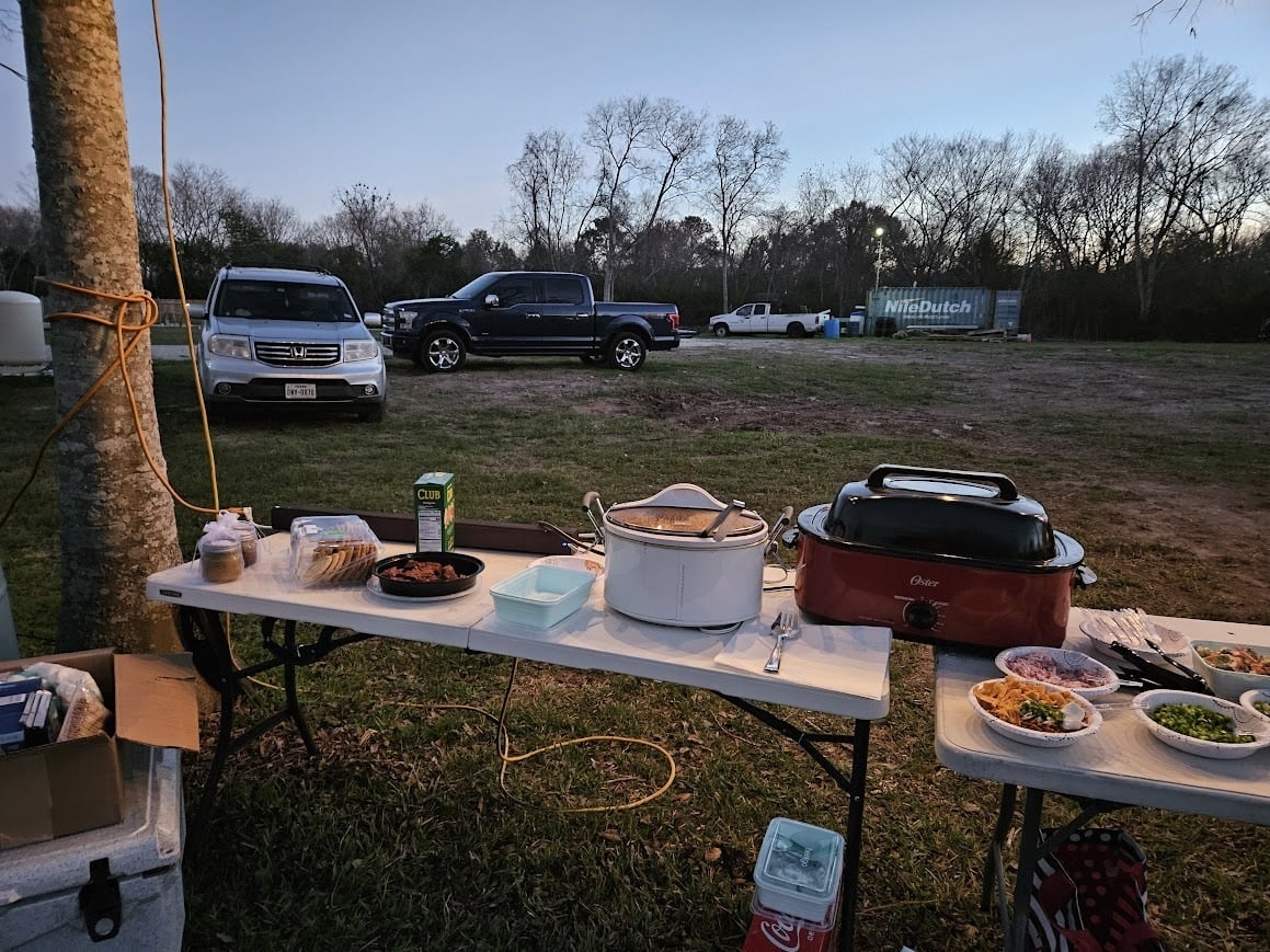 Lawless Landing RV Park RV park in Rosharon, TX (photo 4)