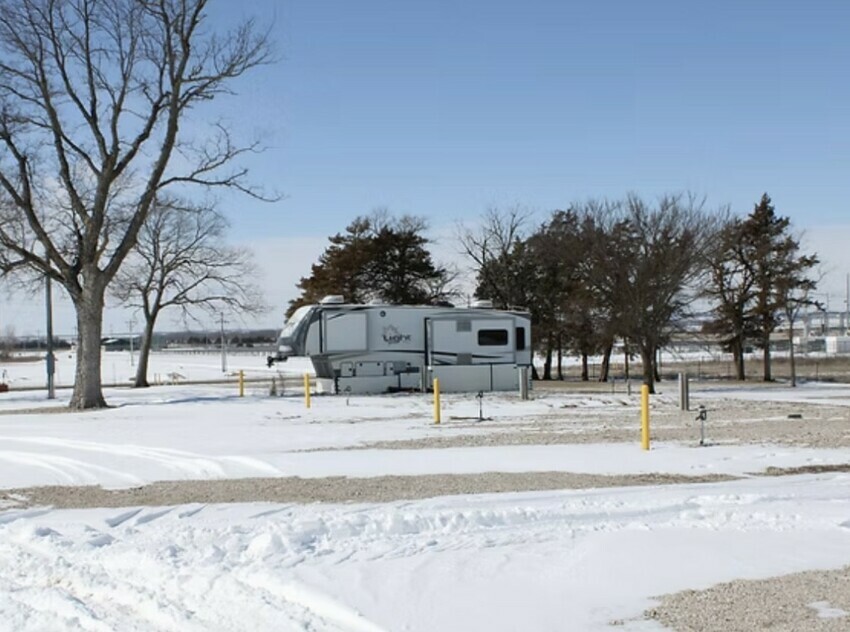 E3122677 0f3a 44c3 83c0 5e2cd43cc88a  1 