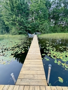 W18