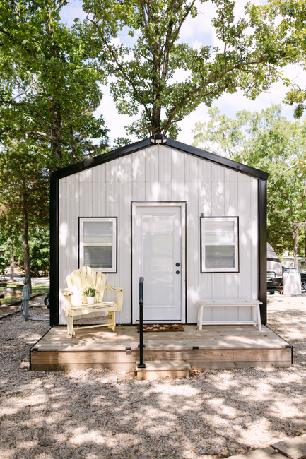 Viola Rv Park  123