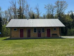Golden Leaf Campground Large Bath House Laundry1